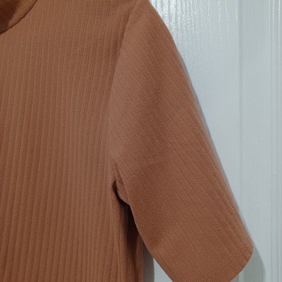 George - Crop top with mock neck - Picture 2 of 6